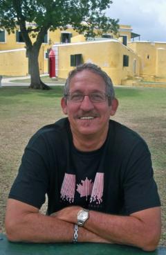Carlos Farchette. Carlos Farchette.
